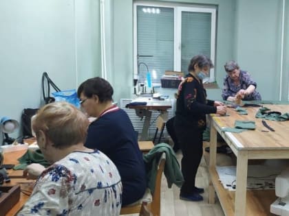 В Свободном продолжает свою работу мастерская по пошиву одежды для бойцов СВО