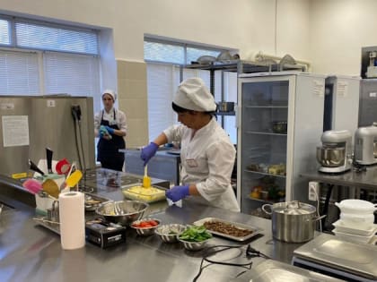 Повара амурских школьных кафе и столовых борются за звание лучшего