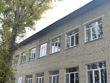 Губернатор Василий Орлов осмотрел три школы в Амвросиевском районе