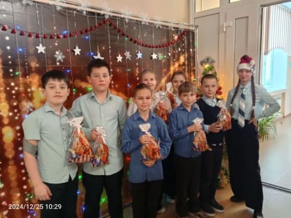 Депутаты городской Думы проводят праздничные мероприятия на своих округах