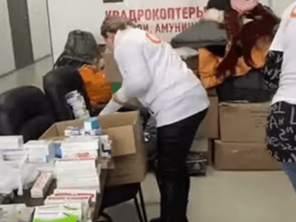 Амурские волонтеры собрали медикаменты для бойцов СВО