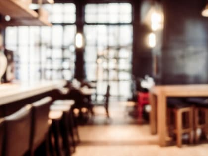 Пытаясь «разбудить», ударили электрошокером. На Сахалине скончался мужчина, которому после неудачного падения не оказали помощь