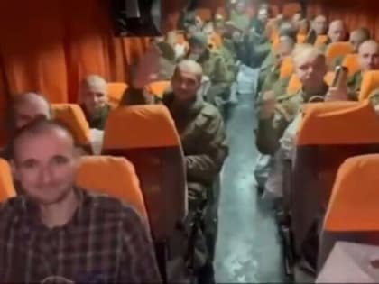 Из плена вернулись домой более 200 российских военнослужащих. Среди них дальневосточники