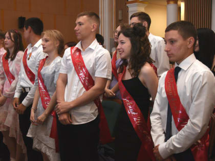 25 стобальников и два — 200-балльника – в Приамурье подвели итоги ЕГЭ