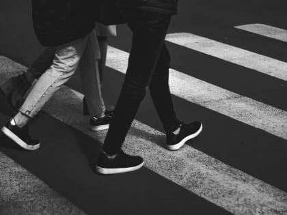 Соцсети: теперь в центре Благовещенска камеры фиксируют автомобилистов, которые не пропускают пешеходов