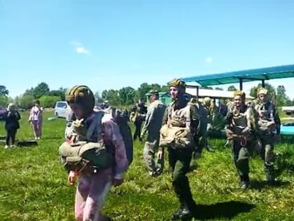 Школьная команда по парашютному спорту создана в Благовещенском округе