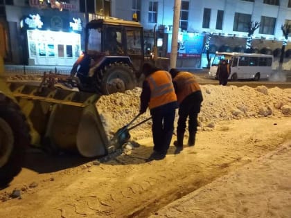 В мэрии Благовещенска назвали участки, где убрали наледь (фото)