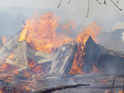 Из-за гибели мужчин в пожаре на геологоразведочном участке в Якутии завели дело
