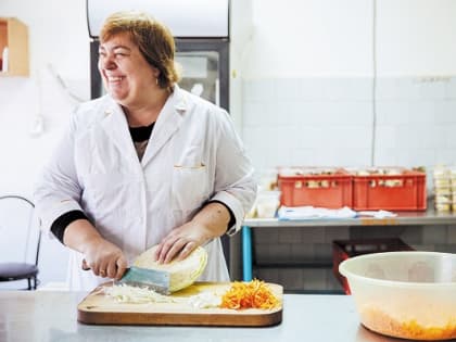 Борщ с амурской пропиской: школы и больницы региона перешли  на местные продукты и овощи