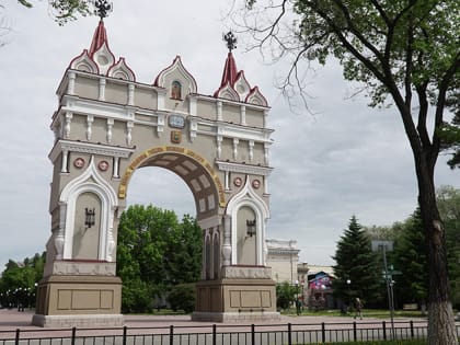 Амурчане смогут попробовать себя в живописи и гончарном деле