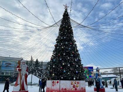 Новогодний городок в Белогорске исчезнет через несколько дней