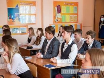 Записаться в 10 класс можно с помощью Госуслуг
