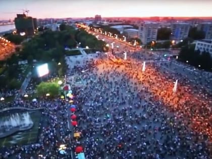 «Какие люди!» Кто из благовещенцев попал в историю в новой песне Александра Викулова к дню города (видео)