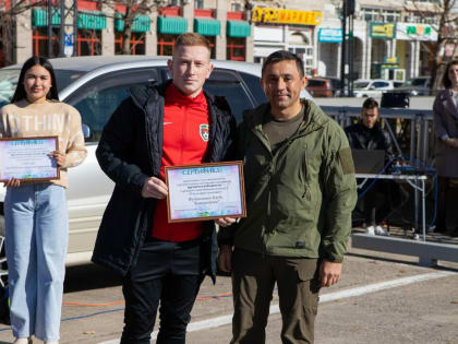 Более двух тонн крышек собрали благовещенцы, чтобы поучаствовать в розыгрыше пластиковых лавочек