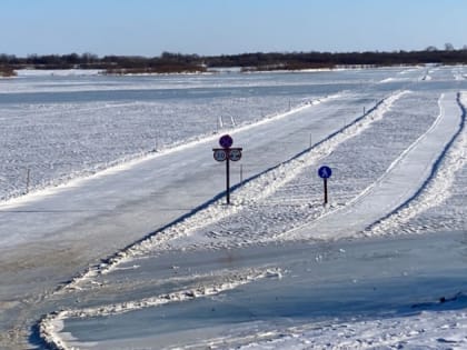 Еще две ледовые переправы запустили в Приамурье