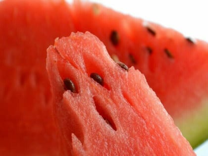 Специалист объяснил, как арбузы так рано становятся спелыми