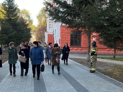 Из БГПУ экстренно эвакуировали студентов и преподавателей (фото, видео)