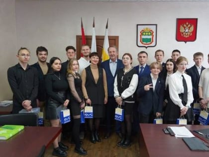 СТУДЕНТЫ  АмИЖТ ПОБЫВАЛИ НА ЭКСКУРСИИ В  ГОРОДСКОЙ АДМИНИСТРАЦИИ