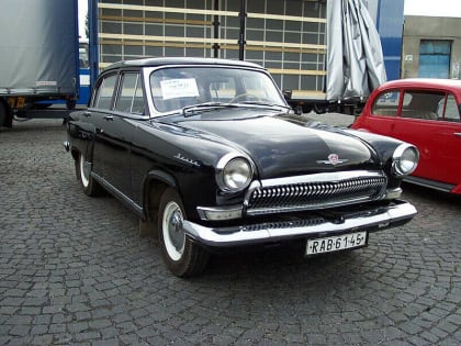 Путин: чиновники должны ездить на российских авто. Скоро в РФ начнут выпускать «Волгу»