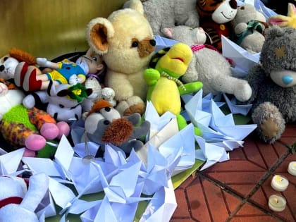 Амурчане почтили память погибших детей Донбасса