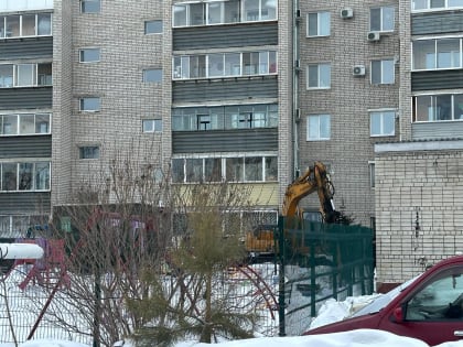 АКС работает над устранением проблемы, сложившейся в доме на Ленина, 53