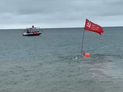 Амурские спортсмены-моржи проплыли сотни километров по Черному морю