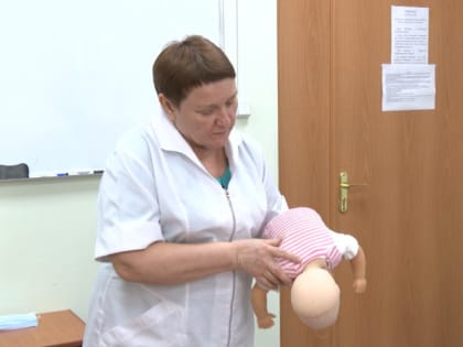 Молодые мамочки Благовещенска за два часа научились оказывать первую помощь младенцам до прибытия скорой