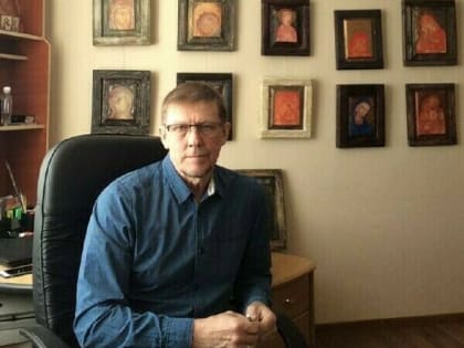 Особое тепло: иконописные работы выставит экс-мэр Циолковского Сергей Левицкий в областном музее