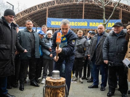 Леонид Слуцкий сегодня празднует свой день рождения