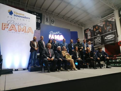Rinden homenaje a la generación 2022 del Paseo de la Fama de Tijuana