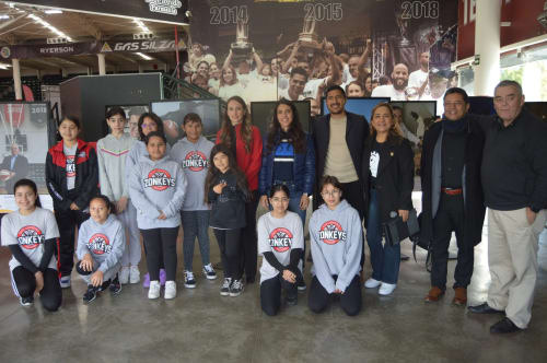 Inauguran exhibición de Paseo de la Fama 2022 en Auditorio Zonkeys