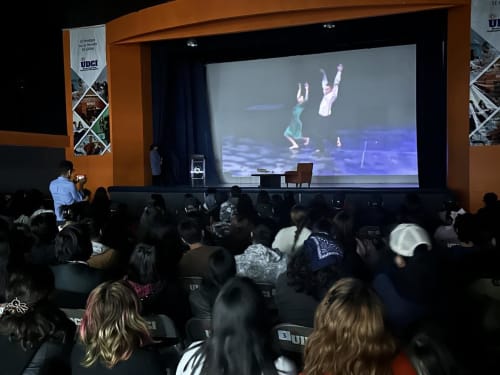 Minerva Tapia invita a estudiantes a priorizar la vocación para alcanzar el éxito