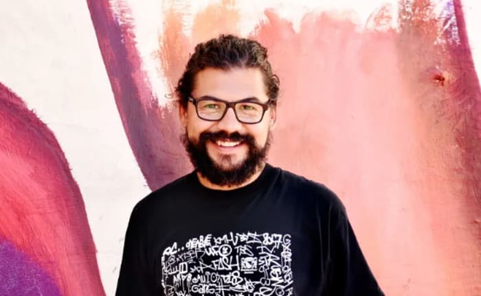 “Libre” Gutiérrez da un “Abrazo Mutuo” con mural en Playas de Tijuana
