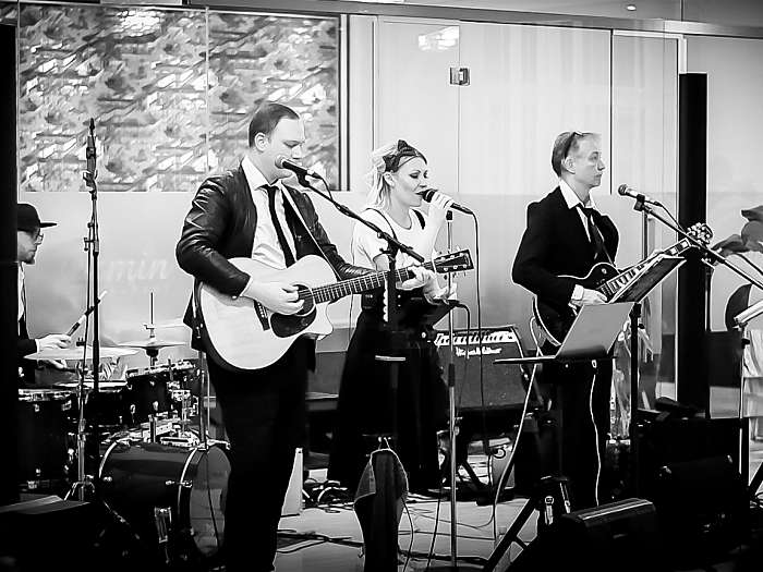 ALPHA Party und Trauungsband → Hier direkt online buchen