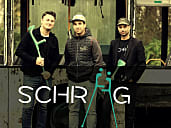 SCHRÄG