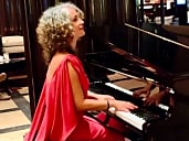 Nora Tagle