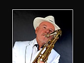 Max Kucera alias Mr.McKay Saxophonist DJ & Entertainer