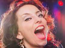 Sangerin Celine Pop Soul U V M Musikagentur Berlinklang