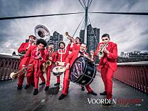 Brass2Go - The Marching Band