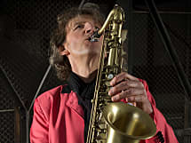 Saxophonist Frank Widzgowski