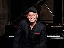Charlie Glass - Pianist & Sänger / Komponist