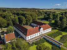 #<VenueListing:0x00007ff783693e80>