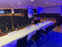 Business Club Lounge