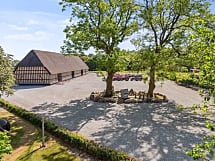 #<VenueListing:0x00007ff7a3f35640>