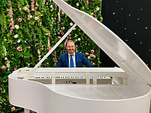 Cornel Oprea - Pianist & DJ