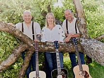 Akustik Trio Trinity