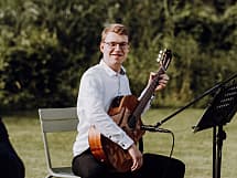 Just Strings // Jonas Spengler - Live Gitarrist