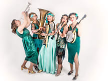 La Belle Parade