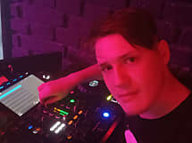 DJ Synora