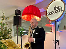 DJ + Saxofonist the saxcat.